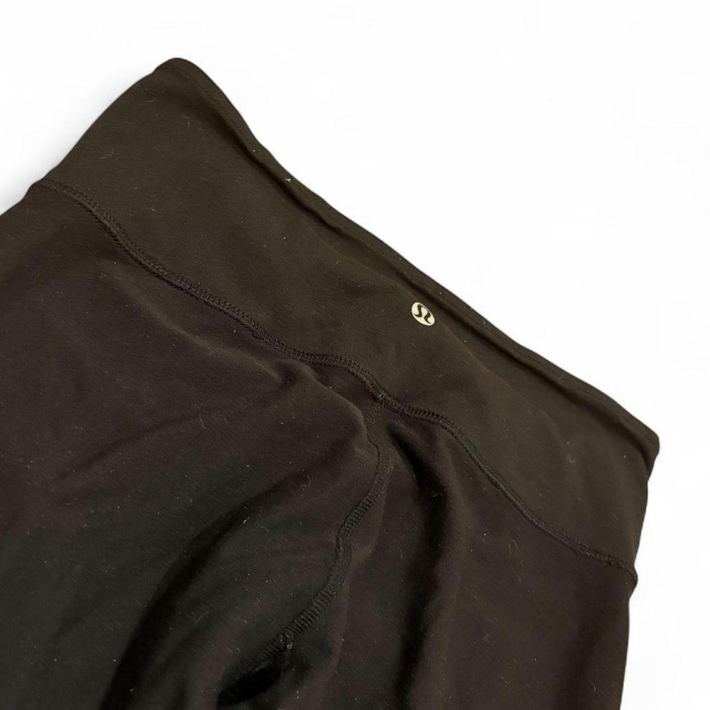 Lululemon Black Cropped Capri Leggings Reversible Blue Print Womens Size S